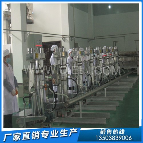 想買(mǎi)榨油機(jī)設(shè)備 歡迎到實(shí)力廠家企鵝機(jī)械(圖1) 想買(mǎi)榨油機(jī)設(shè)備 歡迎到實(shí)力廠家企鵝機(jī)械(圖1)